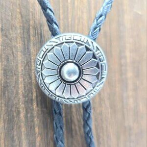 Western Wear Silver Tone Classic Circle Bolo Lariat Tie Men's Accessories Metal